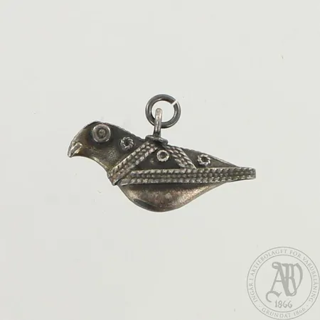 Riipus Kalevala Koru, Hattulan Lintu, pituus 31mm, 925, paino 8,8g