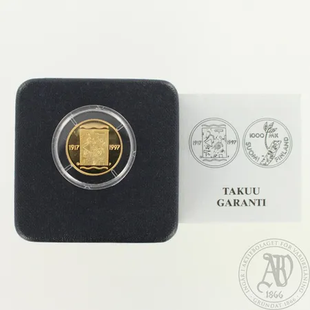 Kultaraha Itsenäisyyden 80-vuotisjuhlaraha, Suomi 1997, numero 008730, nimellisarvo 1000 markkaa, todistus, laatikko, 900, paino 8,6g 