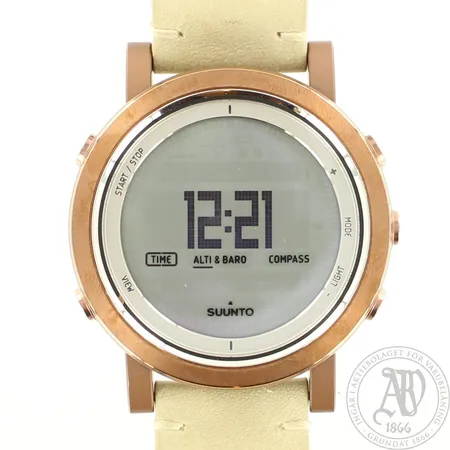 Rannekello, Suunto Essential, rannekkaassa murtuma, ref.1609102481, Ø50mm, 30M, nahkaranneke, Made in Finland