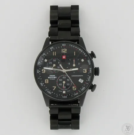 Teräsrannekello Swiss Military Chronograph, mallinumero SM34012, käytön jälkiä, lasissa naarmuja, rannekkeen pituus 180mm, taulun Ø 40mm
