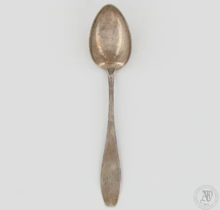 Jälkiruokalusikka, Sileä, kaiverrettu, 164mm, 813, paino 24,1g