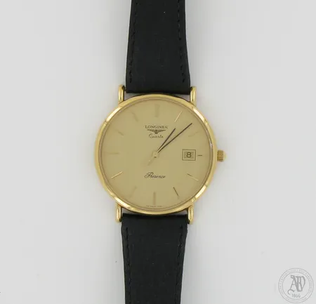 Teräsrannekello Longines Quartz Presence, taulun Ø 33mm, mallinmuero 25395419, nahkaranneke