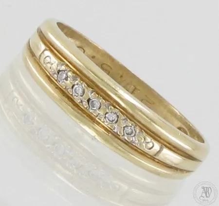 Timanttisormus 5xn.0.005ct, kaiverrettu, koko 16½, 585, paino 2,9g