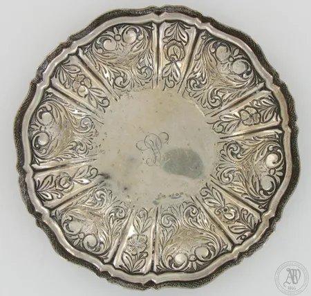 Hopealautanen, kaiverrettu, Ø150mm, 813, paino 115,2g