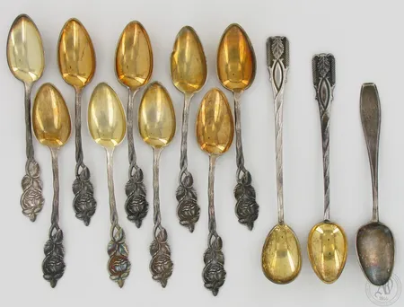 Erä hopealusikoita, osa viallisia, kaiverrettuja, 813, paino 128,0g