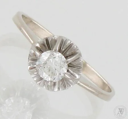 Timanttisormus 1xn.0.30ct, koko 17½, 585 valkokulta, paino 2,5g