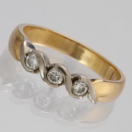 Timanttisormus 3xn0.07ct, koko 17, 750, paino 3,4g