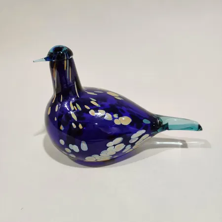 Lasilintu Iittala, Oiva Toikka, Nuutajärvi, Sinikki, yrityslintu Vantaan kaupunki 2002 Lähetetään postipakettina.