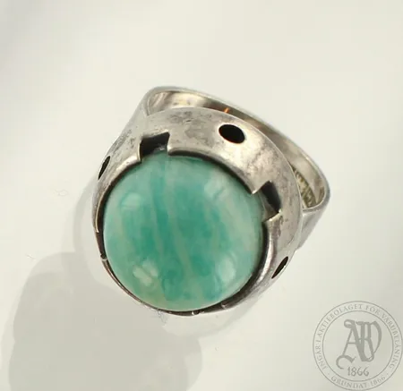 Kivisormus, Viikinniemi Martti, vuodelta 1964, koko 17¾, 925br, paino 10,0g 