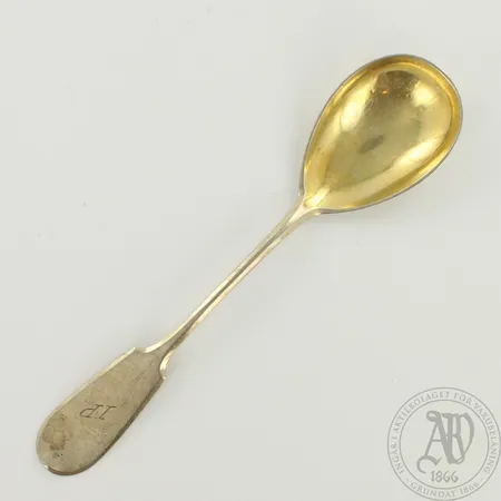 Hillokusikka, kaiverrettu, pituus 140mm, 813, paino 17,3g 