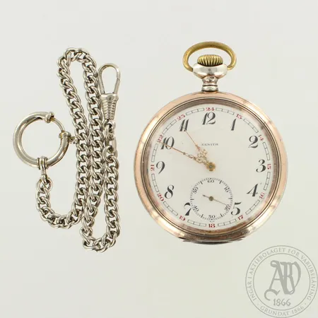 Hopeinen taskukello Zenith Grand Prix Paris 1900, 3379904, kaiverrettu, pientä kulumaa, 15 kivinen, kellonperät metallia, 800br, paino 114,2g 