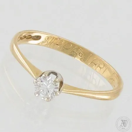 Timanttisormus 1xn.0.22ct, kaiverrettu, koko 17¼, todistus, 750 kelta- ja valkokulta, paino 1,7g