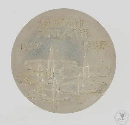 Juhlaraha Itsenäinen Suomi 50 vuotta, vuodelta 1967, nimellisarvo 10mk, 900, paino 23,9g
