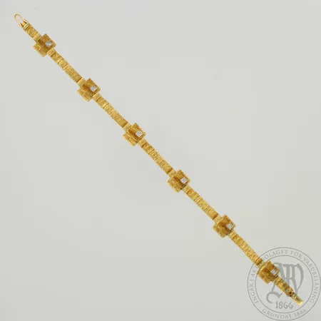 Timanttirannekoru 6xn.0.02ct Lapponia, kaiverrettu, pituus 175mm, 1974, 750 kelta- ja valkokulta, paino 15,0g (tekstiä muutettu 11.10.2019)