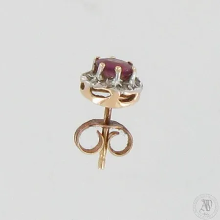 Viallinen kivikorvakoru timanteilla 6xn.0.005ct, 585br, paino 0,6g