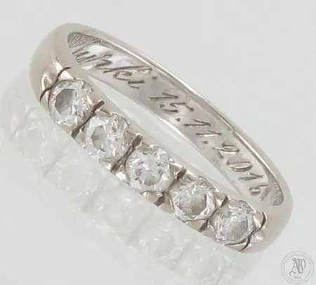 Timanttisormus 5xn.0.10ct, kaiverrettu, koko 16, 585 valkokulta, paino 2,5g