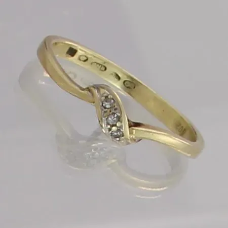 Timanttisormus 3xn.0.005ct, koko 15¾, 585, paino 1,3g 