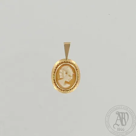 Camee-riipus, korkeus 17mm, 585br, paino 0,6g