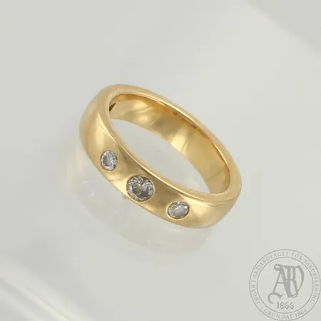 Timanttisormus 1xn.0.15ct ja 2xn.0.05ct, koko 17¼, 750, paino 8,4g