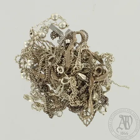 Hopeakoruja, osa viallisia, 925, 42,5g
