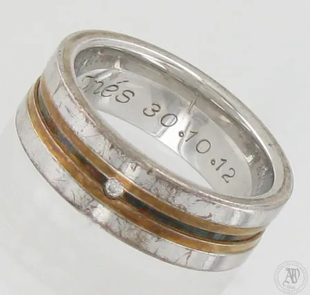 Timanttisormus 1xn.0.015ct, kaiverrettu, koko 18¼, 925, paino 8,6g