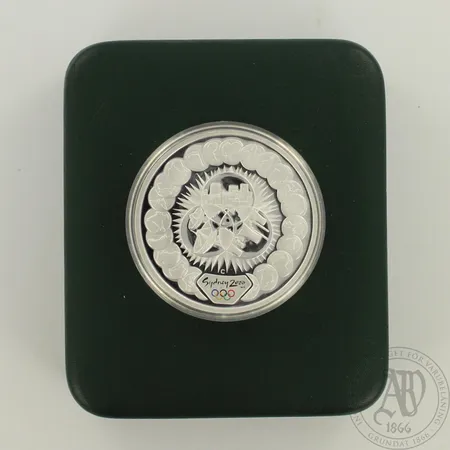 Hopeajuhlaraha, Sydney 2000 olympialaiset, Elizabeth II, 5 dollaria, laatikko, 999, painon 31,6g 