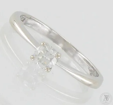 Timanttisormus 1xn.0.25ct, koko 16¾, 750 valkokulta, paino 2,0g
