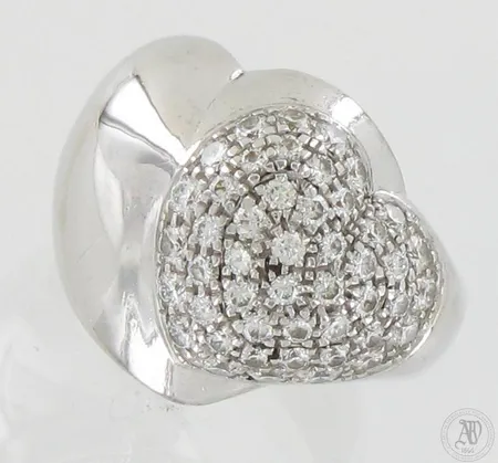 Timanttisormus 46xn.0.02-0.04ct, koko 17½, 750 valkokulta, paino 15,1g  