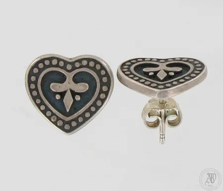 Korvakorut, Kalevala Koru, Kalevankarhu, korkeus 15mm, 925, paino 5,1g