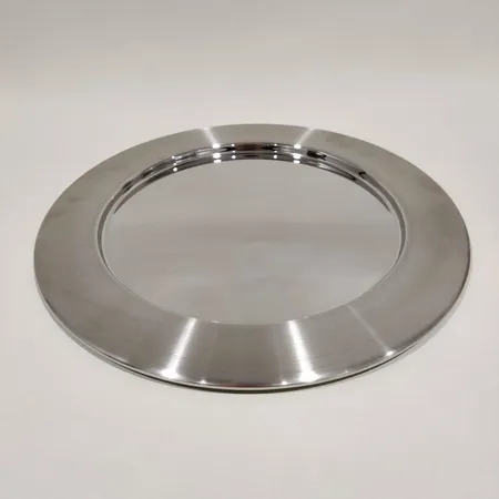 Teräsvati Iittala Steel, design Timo Sarpaneva, Ø 32cm, laatikko Lähetetään postipakettina.