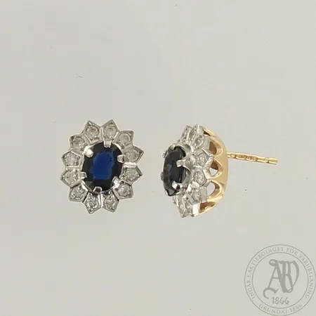 Kivikorvakorut timanteilla 24xn.0.02ct, korkeus 12mm, taustat puuttuu, 585br kelta- ja valkokulta, paino 3,9g