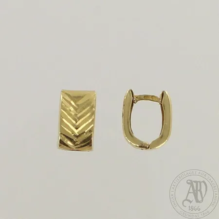 Korvakorut, korkeus 13mm, 585, paino 2,5g
