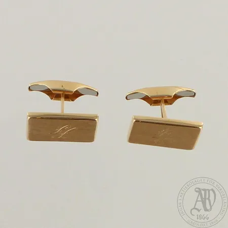Kalvosinnapit, kaiverrettu, leveys 16mm, 585br, paino 3,5g