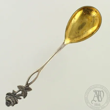 Sokerilusikka, Ruusu, kaiverrettu, pituus 140mm, 813, paino 17,6g 