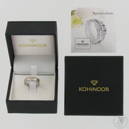 Timanttisormus yhteensä 0.69ct Si/VS, koko 16, aitoustodistus ja laatikko, 585, paino 4,5g 