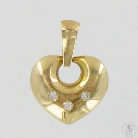 Sydän-riipus timanteilla 3xn.0.01ct, korkeus ja leveys 15mm ja 13mm, 585, paino 0,7g  