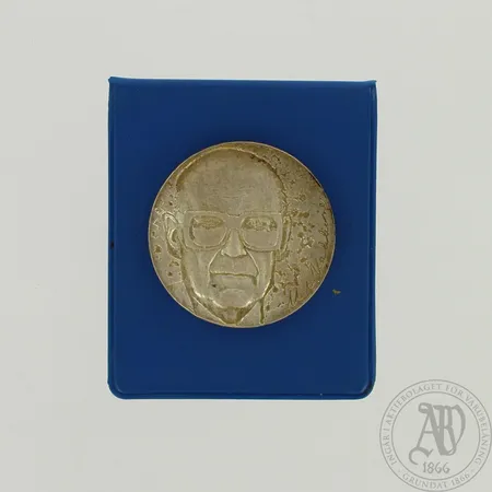 Juhlaraha, Urho Kekkonen 1975, nimellisarvo 10 markkaa, 500, paino 23,7g