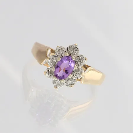 Timanttisormus kivellä 8xn.0.005ct, koko 17, 585br, paino 2,3g
