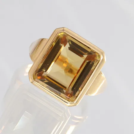 Kivisormus, koko 18, 585br, paino 5,9g