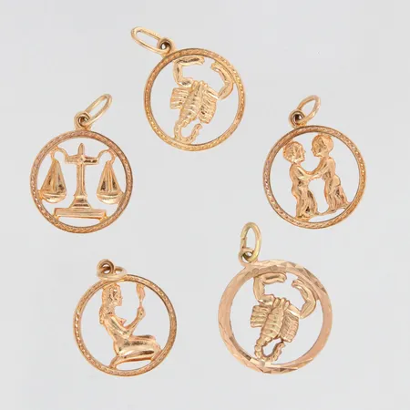 Viisi Horoskooppiriipusta, korkeus 20mm, 585, paino 5,0g