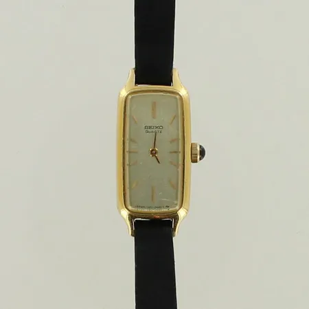 Viallinen kultarannekello Seiko quartz, 585br, paino 11,1g