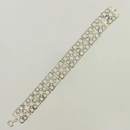 Rannekoru, design Liisa Vitali, Pitsi, vuodelta 1970, pituus 170mm, 925, paino 9,7g