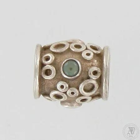 Koru sinisellä Topaasilla, Kalevala Koru, Lapsi-koru, korkeus ja leveys 10mm ja 14mm, 925br, paino 5,4g