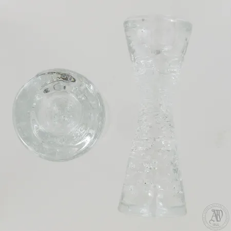 Kaksi kynttilänjalkaa, korkeus ja Ø 140mm ja 50mm, Iittala, Argipelago, Timo Sarpaneva.  