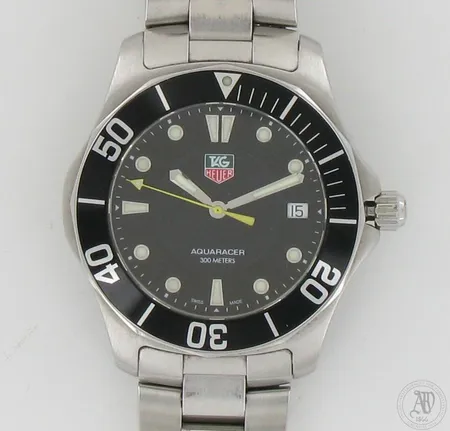 Teräsrannekello Tag Heuer Aquaracer, ref: WAB 1110 RRZ2372, sarjanumero BA 0800, taulun Ø 38mm, rannekkeen pituus 160mm, takuukortti 9/2007 Laatukoru, viisi rannekkeen lisäpalaa, käyttöohje, laatikko