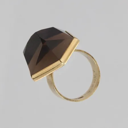 Kivisormus, koko 16¾, 585br, paino 12,0g
