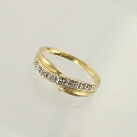 Timanttisormus 8xn.0.005ct, koko 18¼, 585, paino 2,3g 