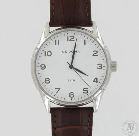 Teräsrannekello Leijona nahkarannekkeella, quartz, lasissa naarmuja, taulun Ø42mm, kellon tuotekoodi 5020-2010
