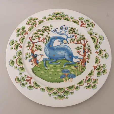 Taika lautanen, Ø 295mm, Iittala, design Klaus Haapaniemi.  Lähetetään postipakettina.