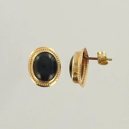 Kivikorvakorut, korkeus 12,7mm, toinen tausta puuttuu, 585br, paino 1,4g 